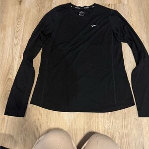 Nike Dri Fit Women's Black Long Sleeve Tee